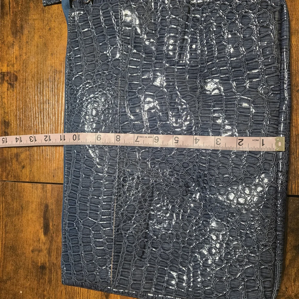 Blue‎ Crocodile-Embossed Laptop Bag